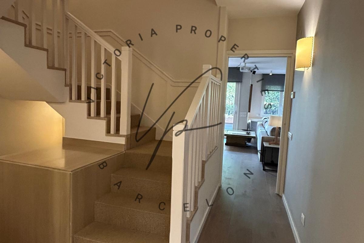 PHOTO-2025-11-04-18-07-09 12