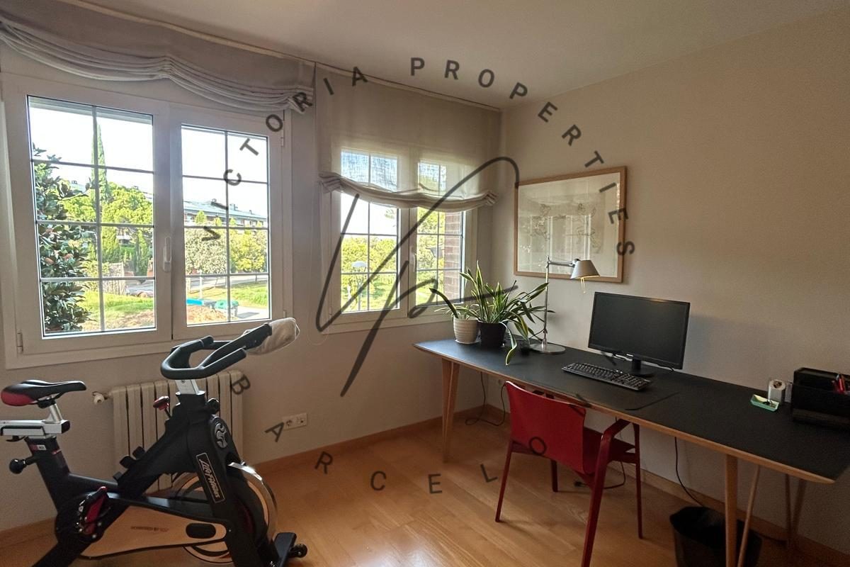 PHOTO-2025-11-04-18-07-09 21