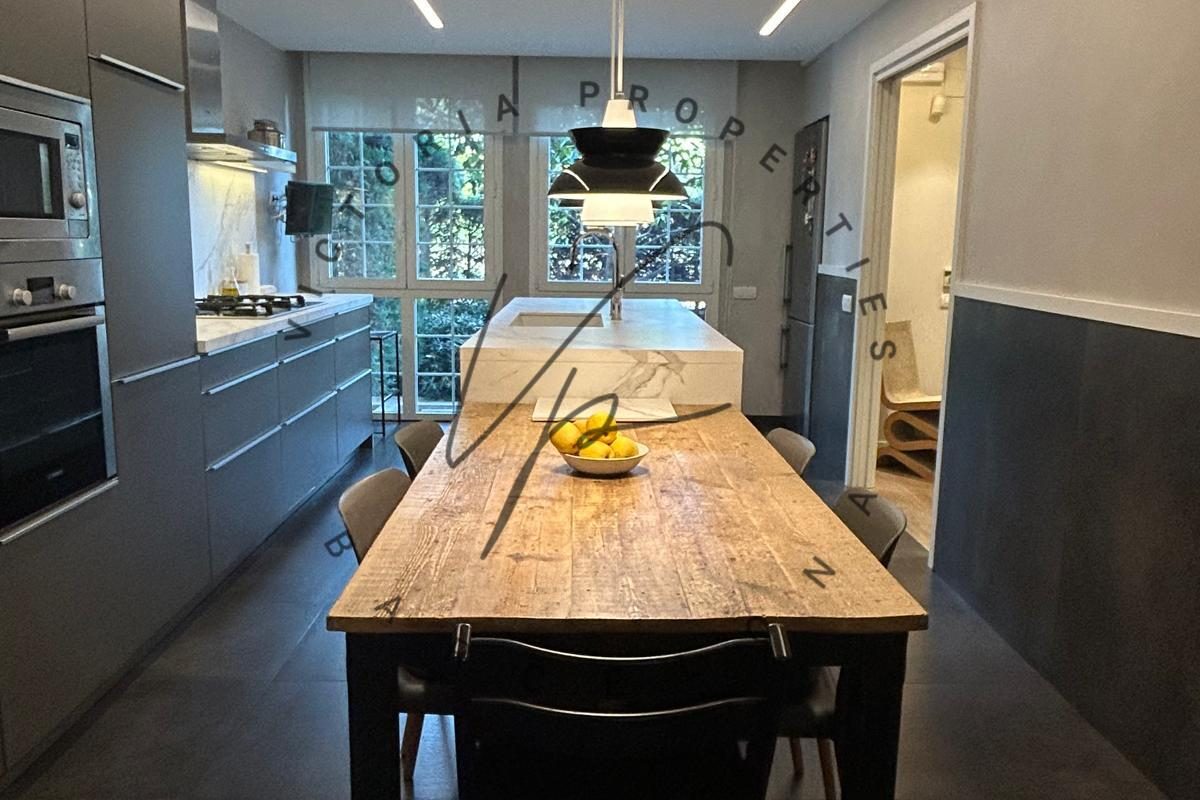 PHOTO-2025-11-04-18-07-09 4